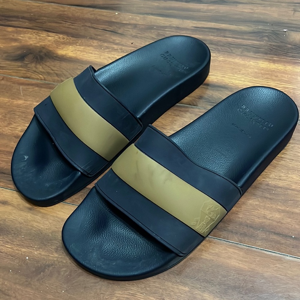 Men’s Brunello cucinelli pool slides blue and brown. Great condition